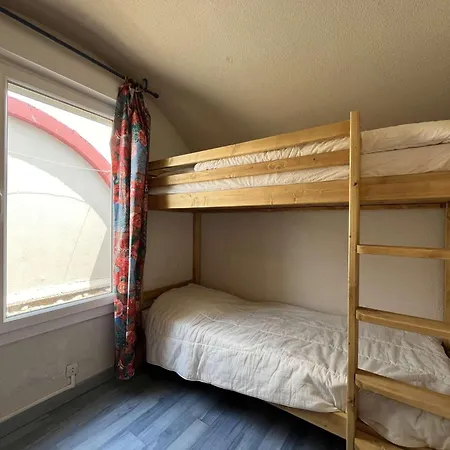 Dernier Etage Avec Terrasse Vue Port Gn400-028 *