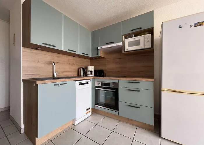 Dernier Etage Avec Terrasse Vue Port Gn400-028 그륏상